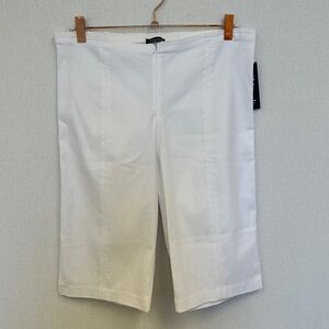 Klaveli White Bermuda Stretch to Fit Shorts • Sz 18 • NWT!